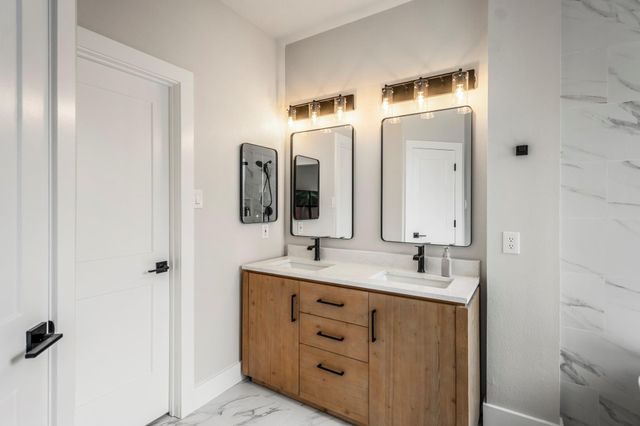 146 S Holly Laurel Circle, The Woodlands, TX 77382