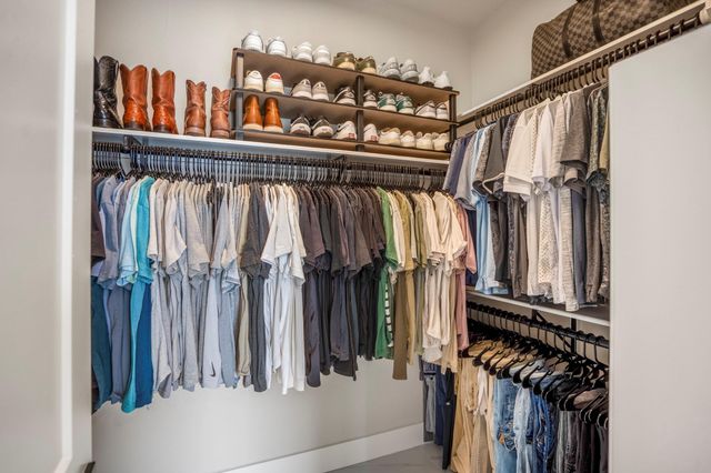 146 S Holly Laurel Circle, The Woodlands, TX 77382