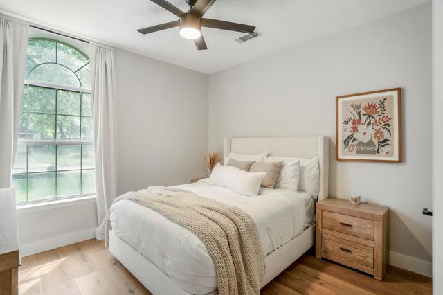 146 S Holly Laurel Circle, The Woodlands, TX 77382