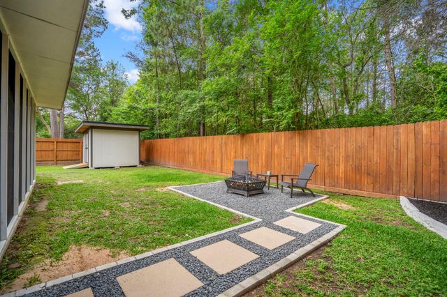 146 S Holly Laurel Circle, The Woodlands, TX 77382