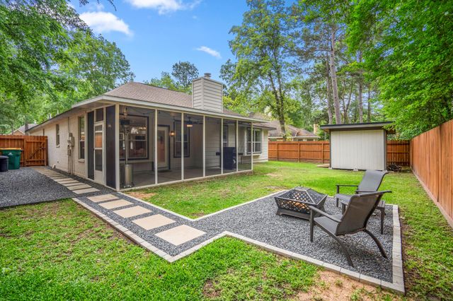 146 S Holly Laurel Circle, The Woodlands, TX 77382