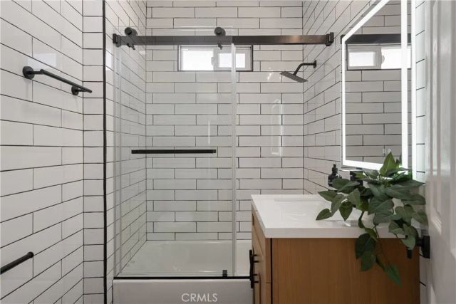 6622 5th Avenue, Los Angeles, CA 90043