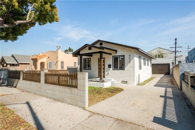6622 5th Avenue, Los Angeles, CA 90043