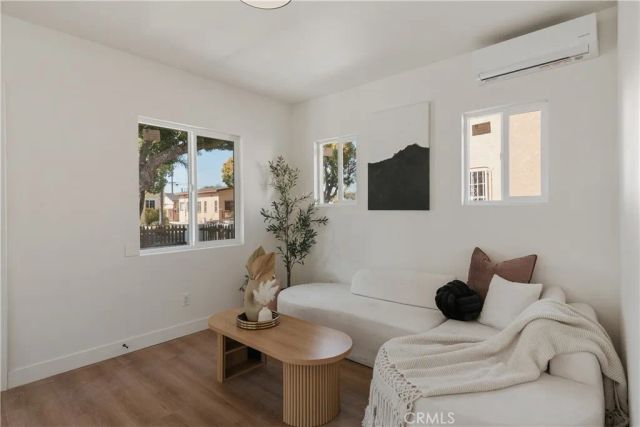 6622 5th Avenue, Los Angeles, CA 90043