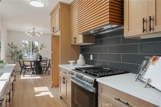 6622 5th Avenue, Los Angeles, CA 90043