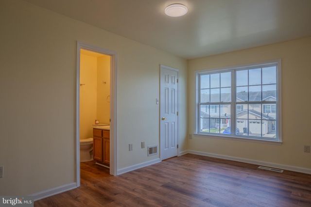 11 SOPHIE LN, Bunker Hill, WV 25413