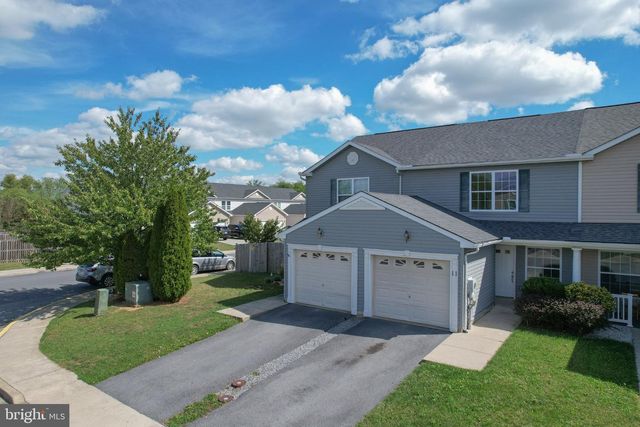 11 SOPHIE LN, Bunker Hill, WV 25413