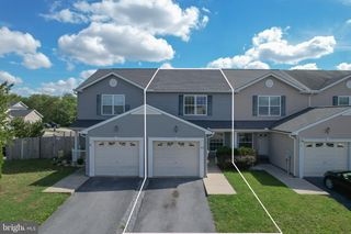11 SOPHIE LN, Bunker Hill, WV 25413