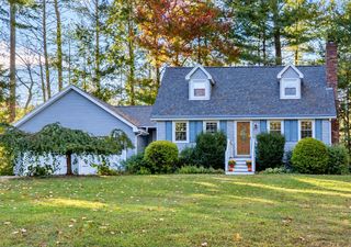 11 Chestnut Hill Road, Londonderry, NH 03053