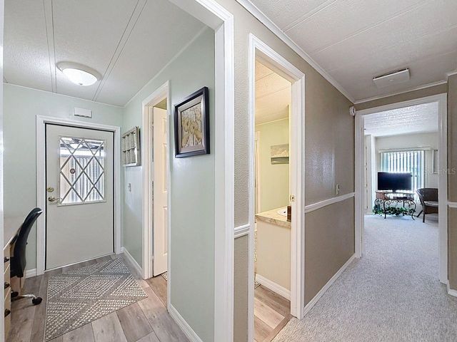 1561 APACHE CIRCLE, Tavares, FL 32778