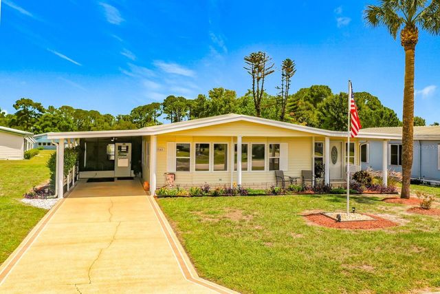1561 APACHE CIRCLE, Tavares, FL 32778