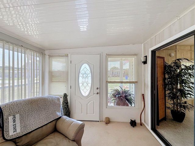 1561 APACHE CIRCLE, Tavares, FL 32778