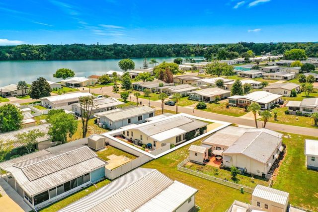 1561 APACHE CIRCLE, Tavares, FL 32778