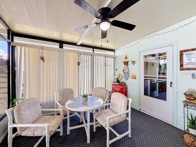 1561 APACHE CIRCLE, Tavares, FL 32778