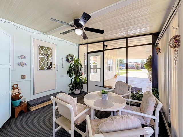 1561 APACHE CIRCLE, Tavares, FL 32778