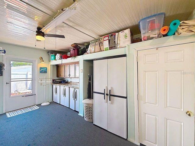 1561 APACHE CIRCLE, Tavares, FL 32778
