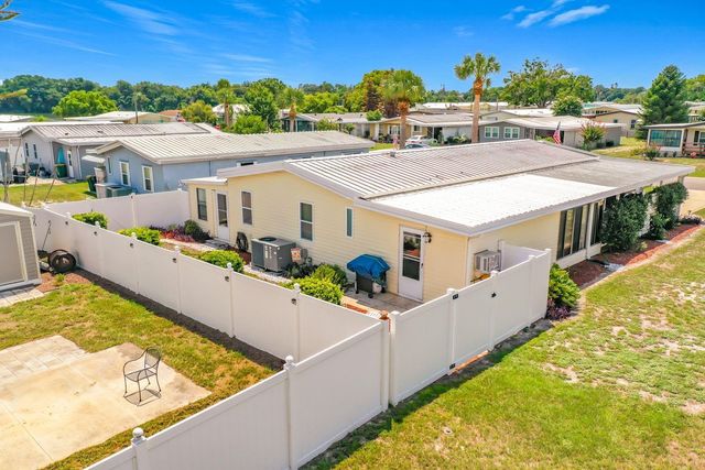 1561 APACHE CIRCLE, Tavares, FL 32778