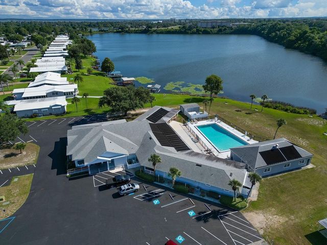 1561 APACHE CIRCLE, Tavares, FL 32778