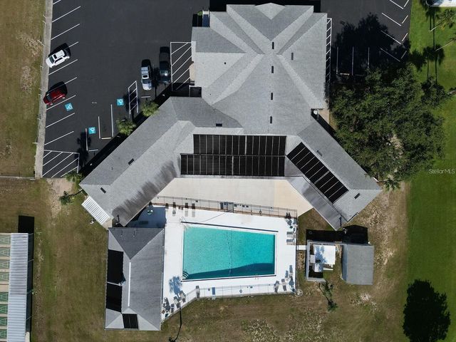 1561 APACHE CIRCLE, Tavares, FL 32778