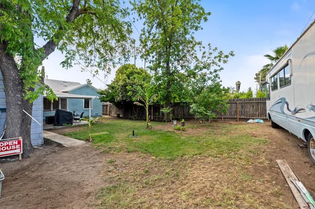 4025 E Tulare Street, Fresno, CA 93702
