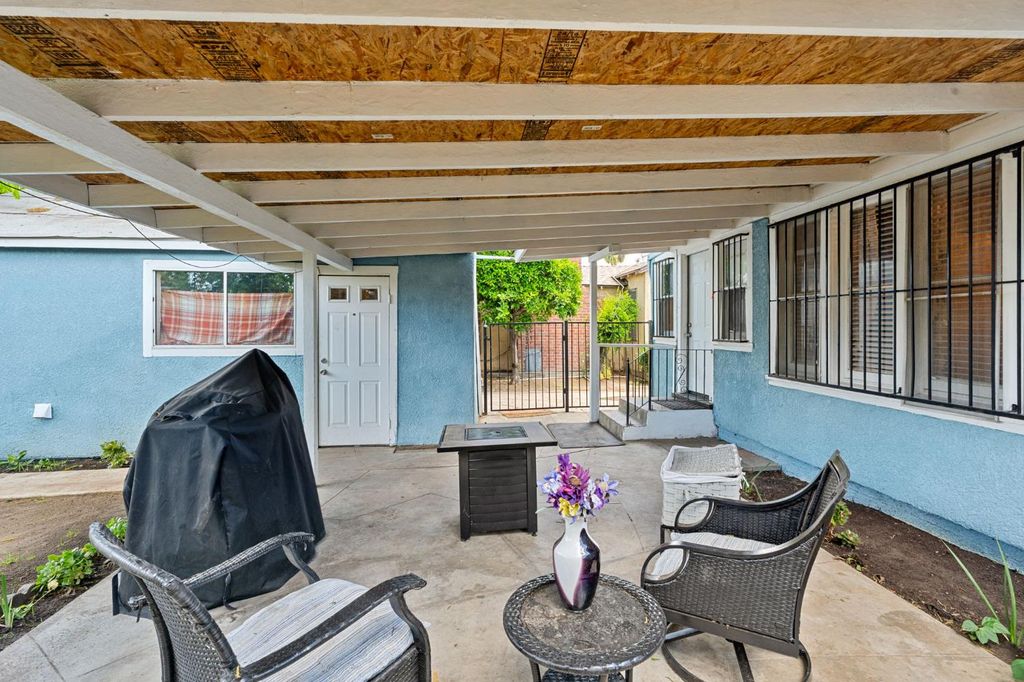 Image 29 of property listing at 4025 E Tulare Street, Fresno, CA 93702
