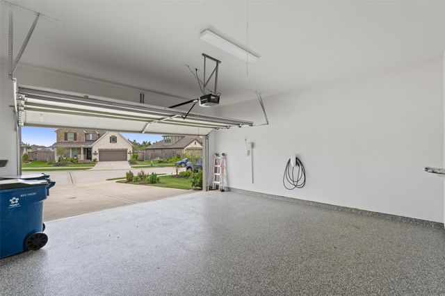 10807 Cloaked Wing Court, Cypress, TX 77433