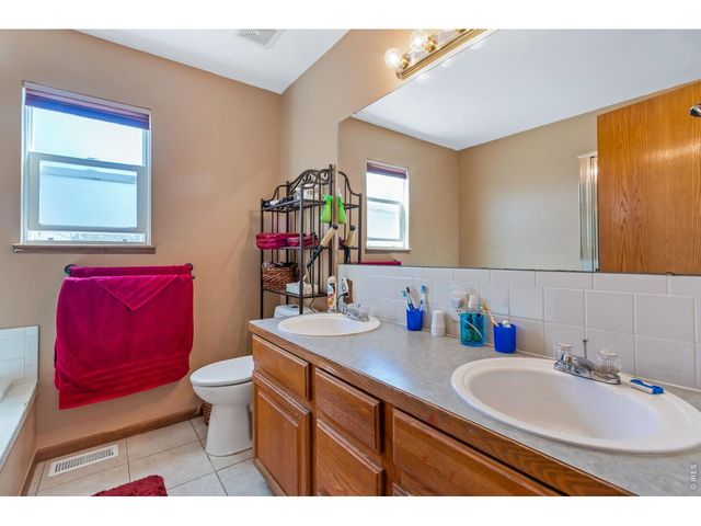2105 Christopher Ct, Johnstown, CO 80534
