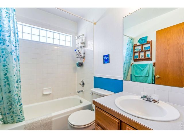 2105 Christopher Ct, Johnstown, CO 80534