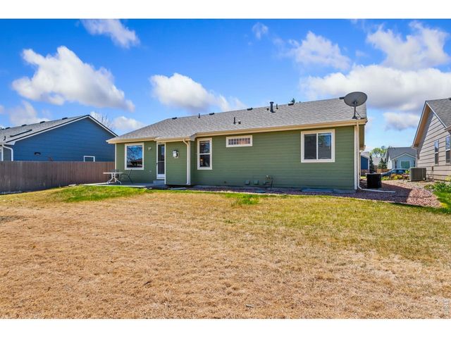 2105 Christopher Ct, Johnstown, CO 80534