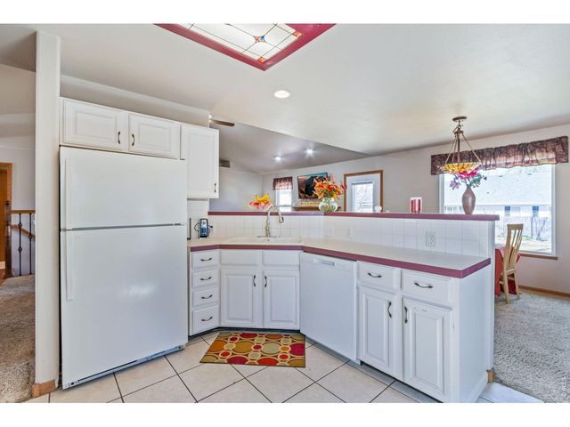 2105 Christopher Ct, Johnstown, CO 80534