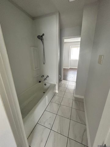 8736 Elvin Dr, Baton Rouge, LA 70820