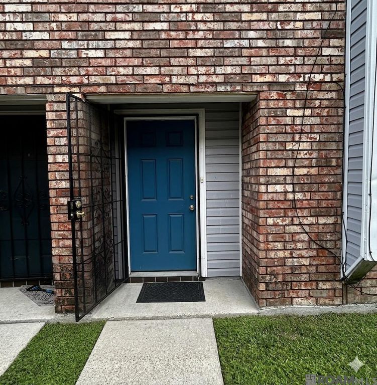8736 Elvin Dr, Baton Rouge, LA 70820
