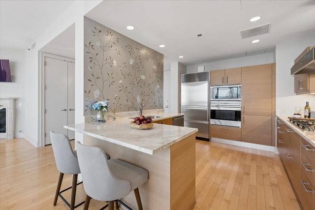 401 N Wabash Avenue 57F, Chicago, IL 60611
