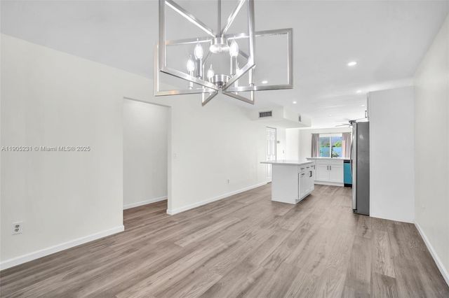 5904 S Rue Rd, West Palm Beach, FL 33415