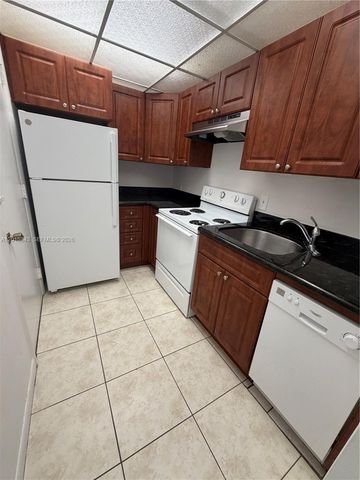 7430 SW 59th Ct B9, South Miami, FL 33143