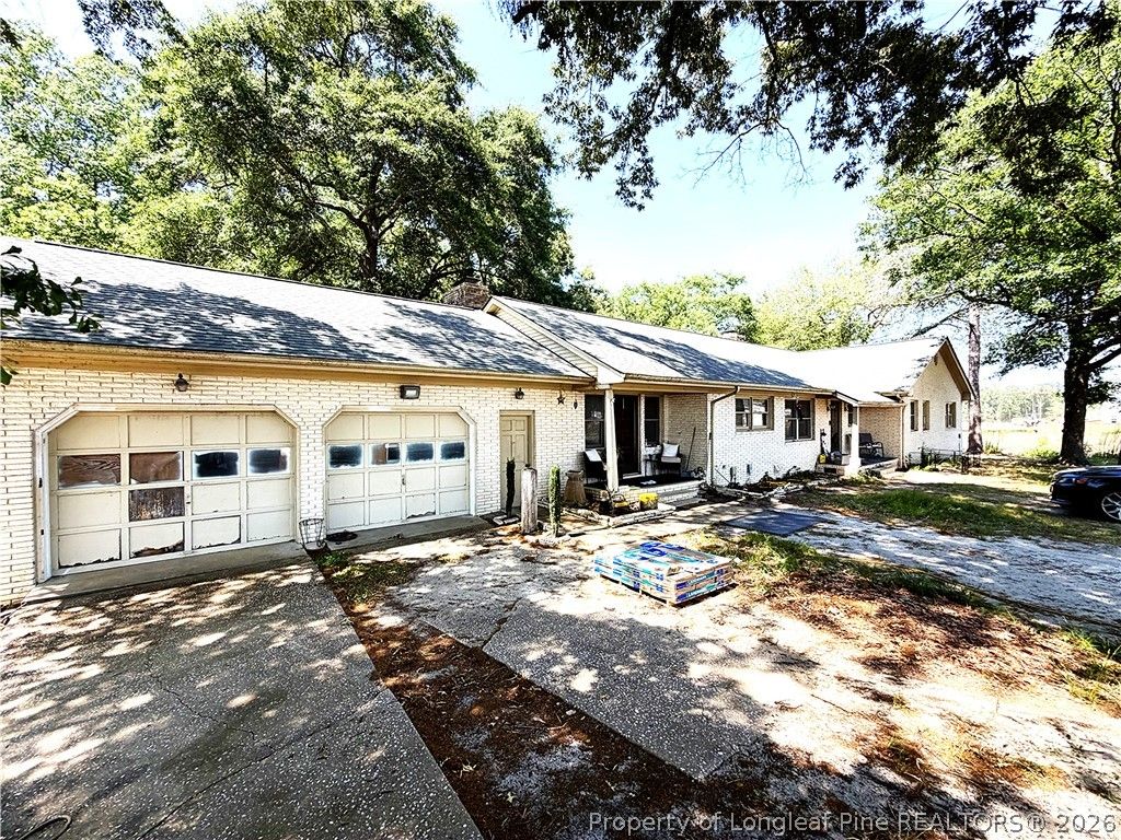 310 OLD HERTFORD Lane, Spring Lake, NC 28390 — exterior