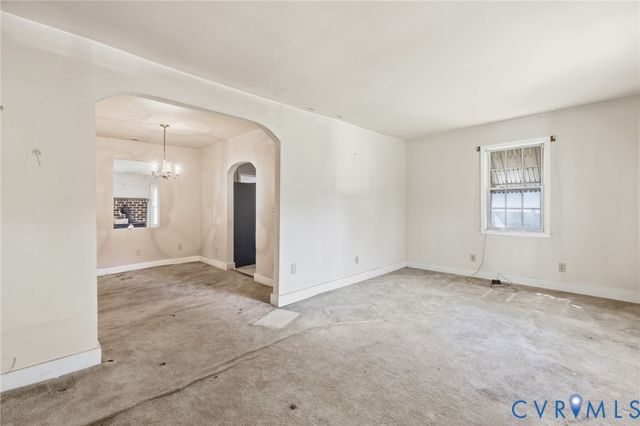 654 Confederate Ave, Petersburg, VA 23803