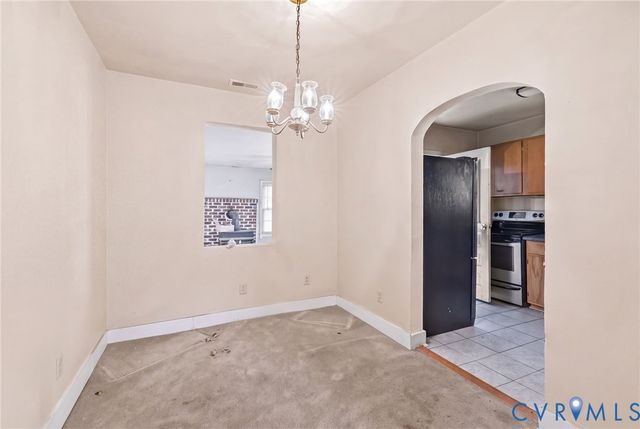 654 Confederate Ave, Petersburg, VA 23803