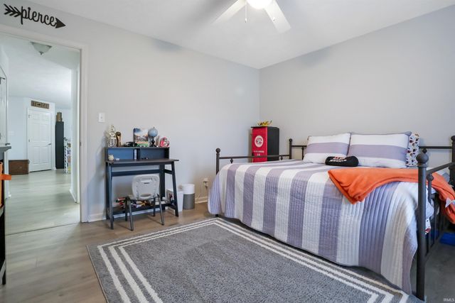 8160 Wyntree Villas Drive, Newburgh, IN 47630