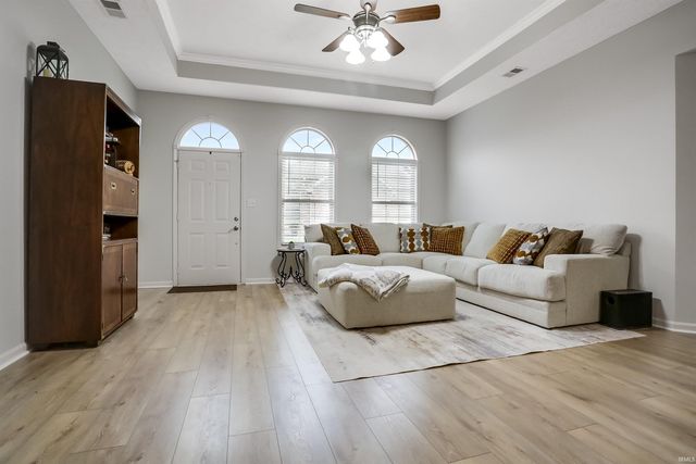 8160 Wyntree Villas Drive, Newburgh, IN 47630