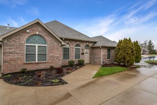 8160 Wyntree Villas Drive, Newburgh, IN 47630