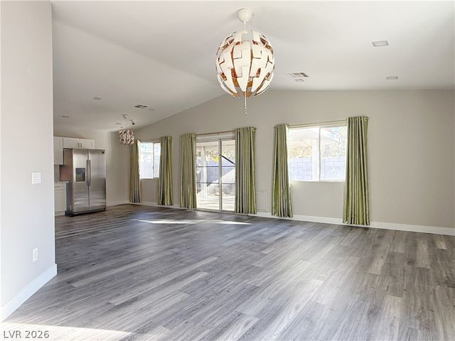 9362 Santa Fe Rose Street, Las Vegas, NV 89123