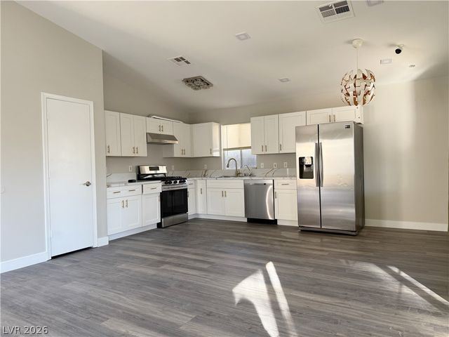 9362 Santa Fe Rose Street, Las Vegas, NV 89123