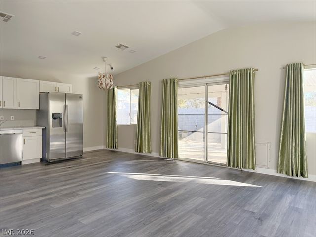 9362 Santa Fe Rose Street, Las Vegas, NV 89123
