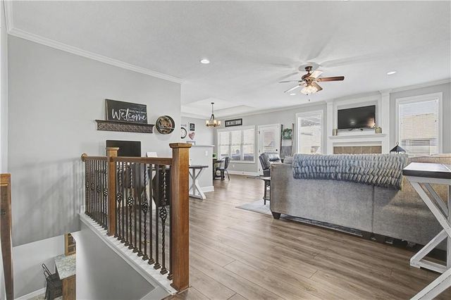 2315 NW Hedgewood Drive, Grain Valley, MO 64029