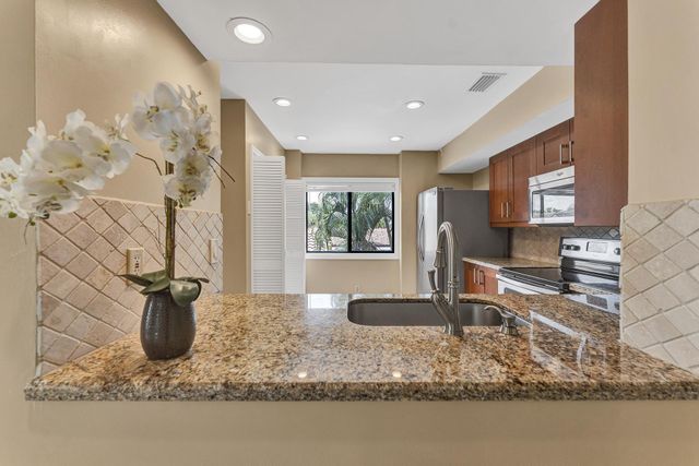 7888 Granada Place 904, Boca Raton, FL 33433