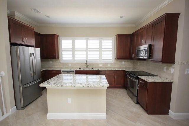 5804 YEATS MANOR DRIVE, Tampa, FL 33616