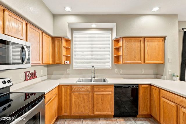 5104 E Calle Vista De Colores, Tucson, AZ 85711