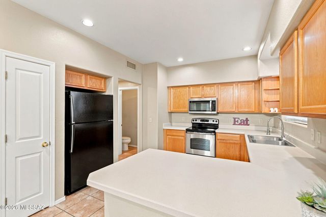 5104 E Calle Vista De Colores, Tucson, AZ 85711