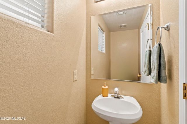 5104 E Calle Vista De Colores, Tucson, AZ 85711